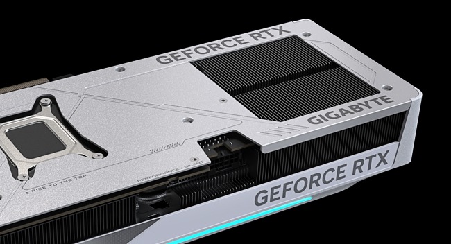 GeForce RTX™ 5070 Ti EAGLE OC ICE SFF 16G - Image 7